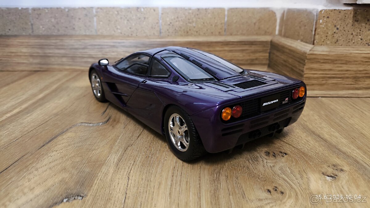 Model McLaren F1 1:18 LCD Models - 3