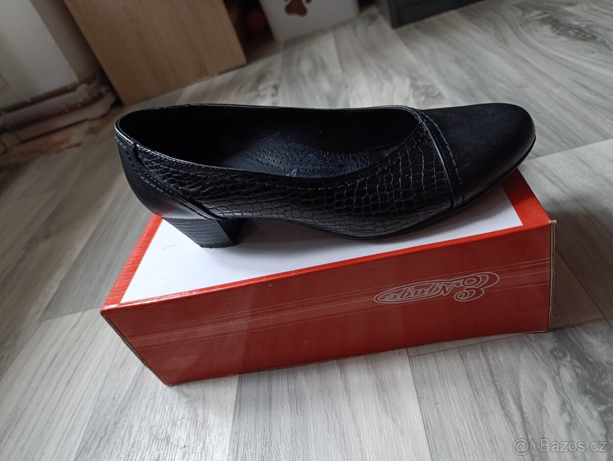 Lodičky v černé barvě - 3