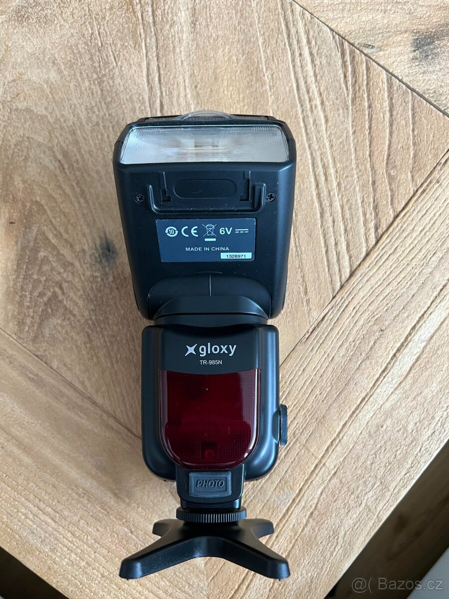 Objektiv Nikkor 85mm - 3