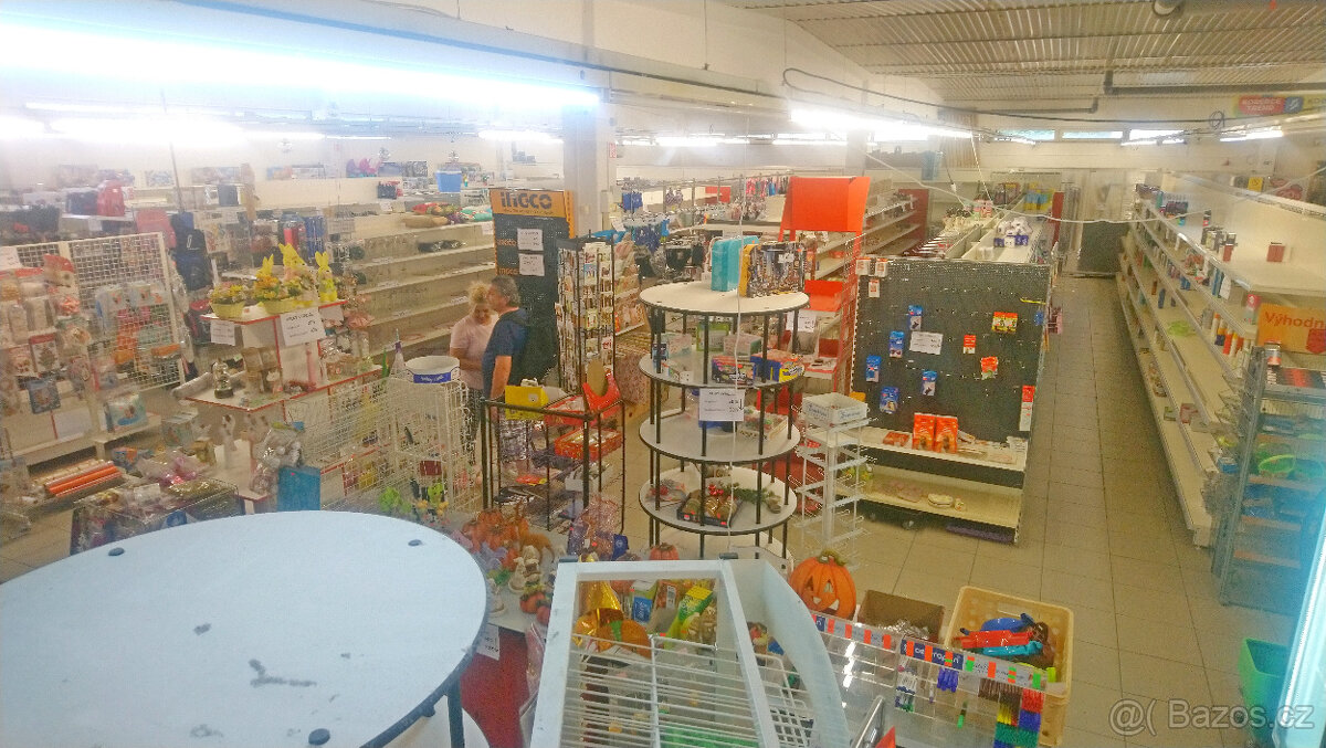 Obchodní prostor 325m2 (JBC - Mšeno, ul. U Přehrady) - 3