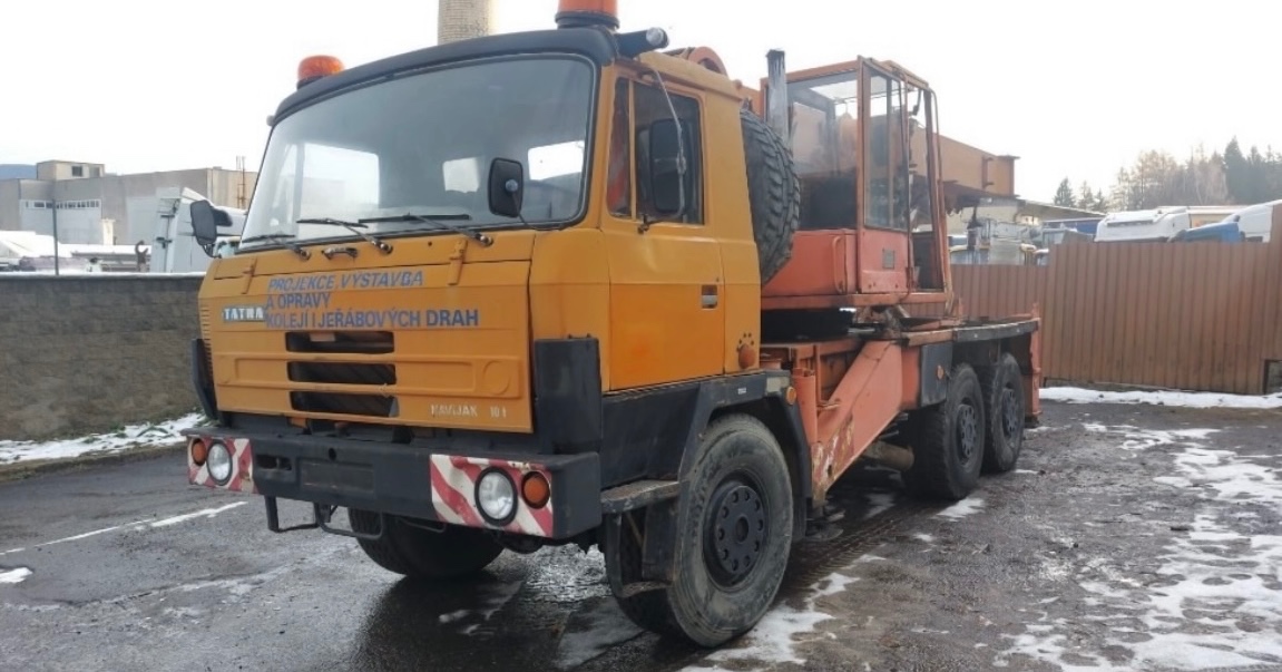 Tatra AV 14 - jeřáb