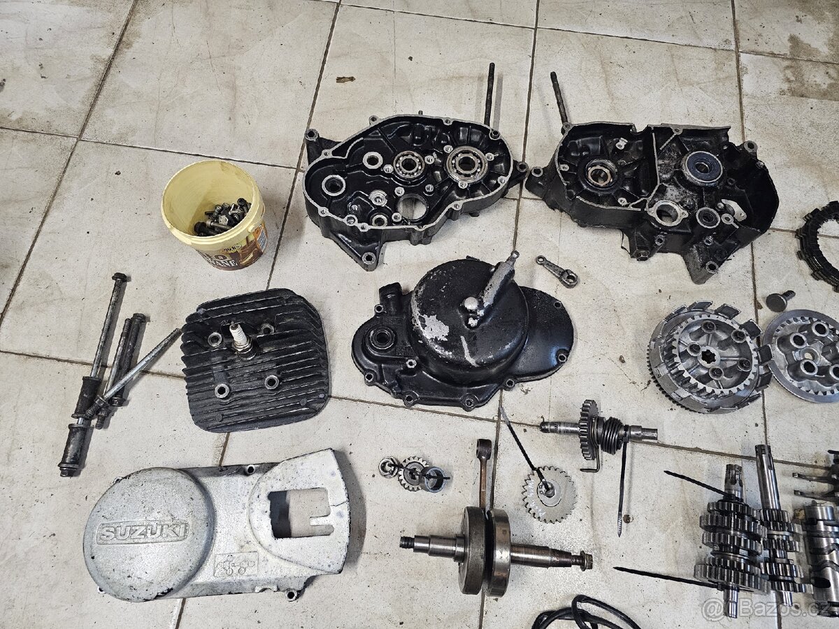 Části motoru Suzuki DS 80 DS80 - 3