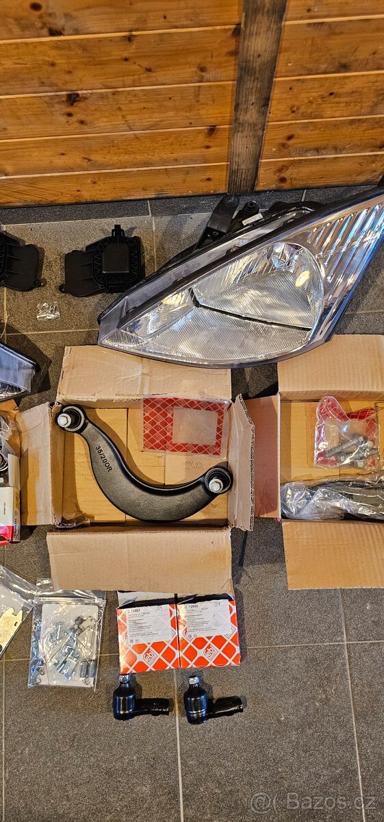 Ford Focus I díly (svěla, ramena, čepy) - nové - 3