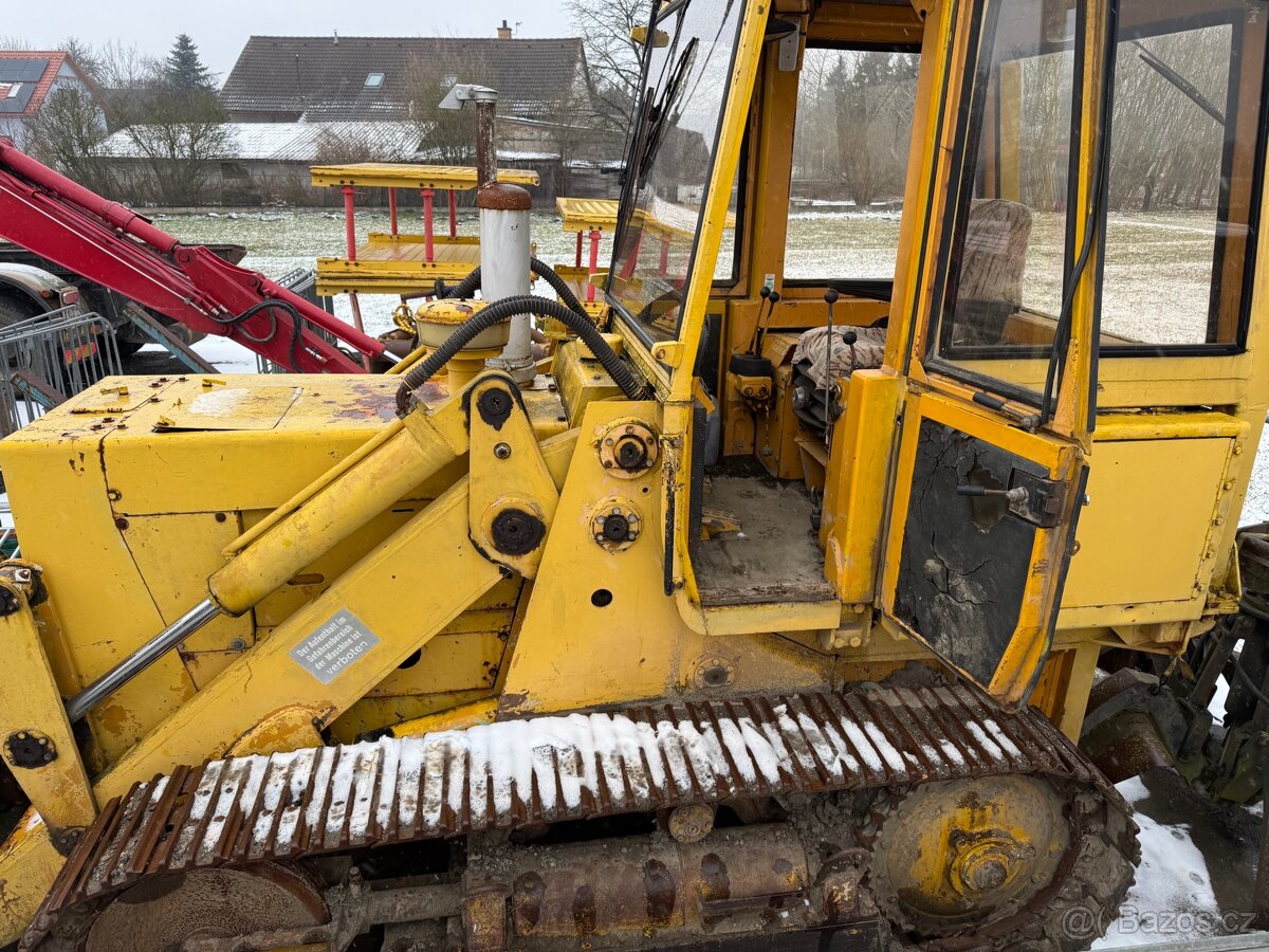 Prodám pásový nakladač - 3