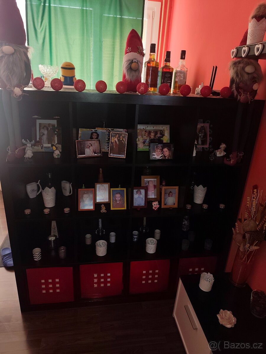 Ikea knihovna 4x4 cerná - 3