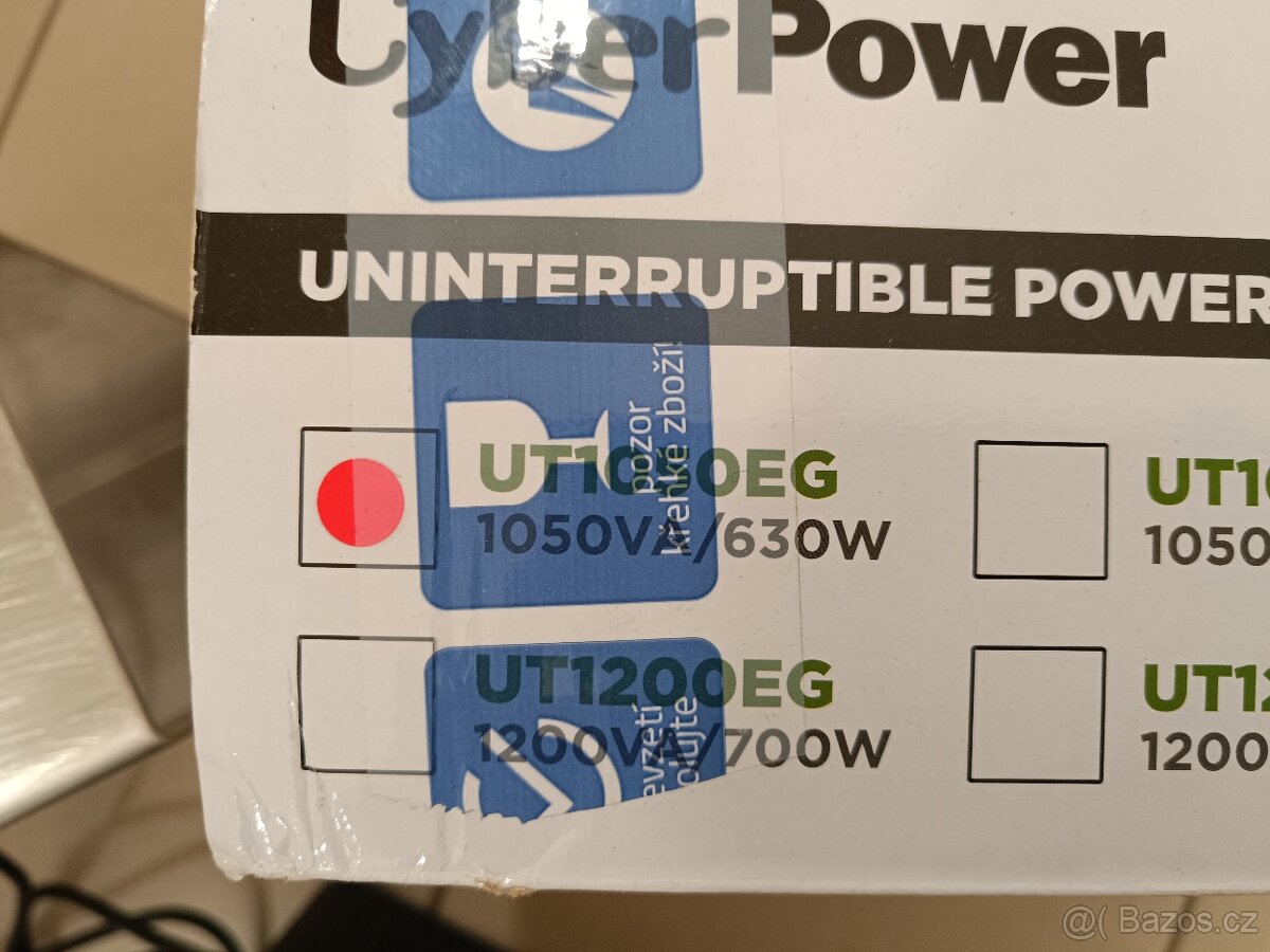 Záložní CyberPower UT1050/1200OEG - 3