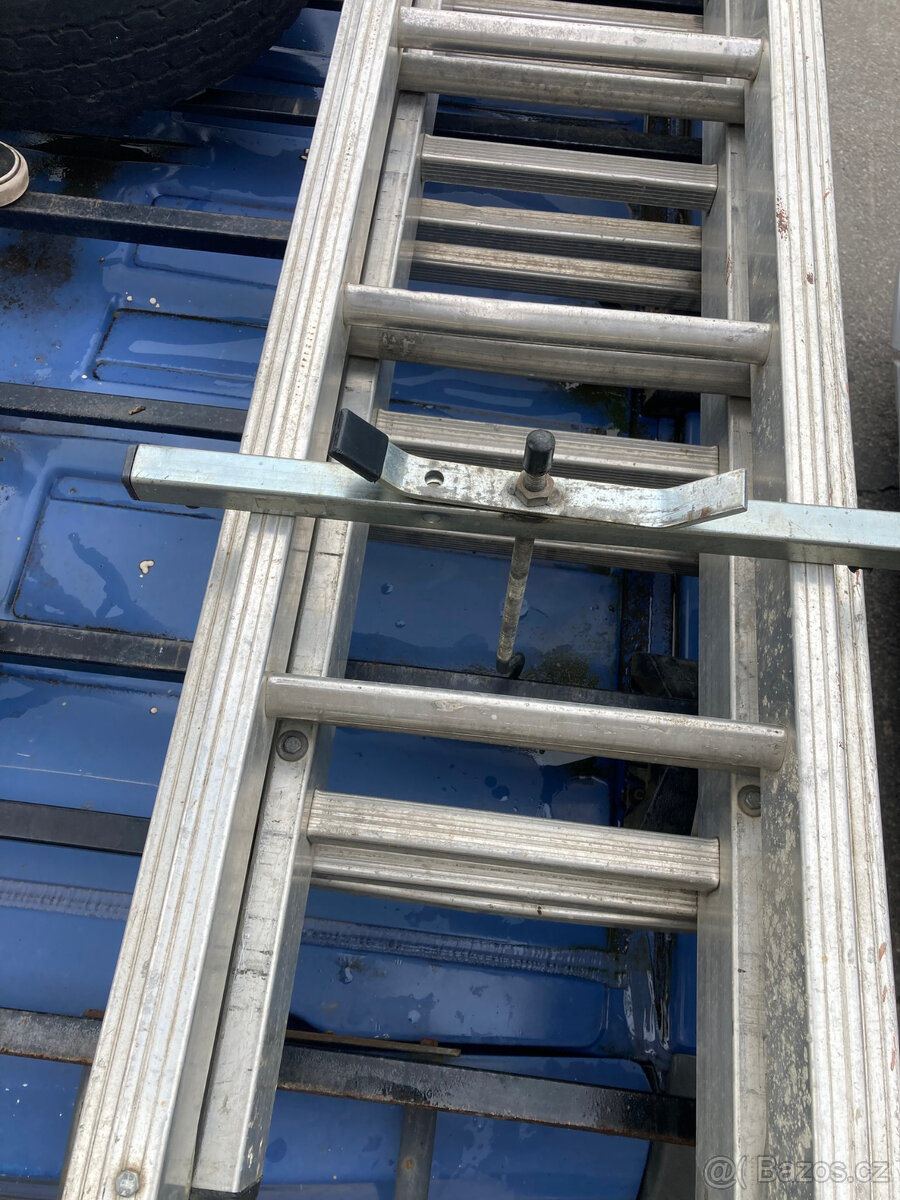 Dvoudílný žebřík pracovní výška 7m a zavřený 3,5m - 3