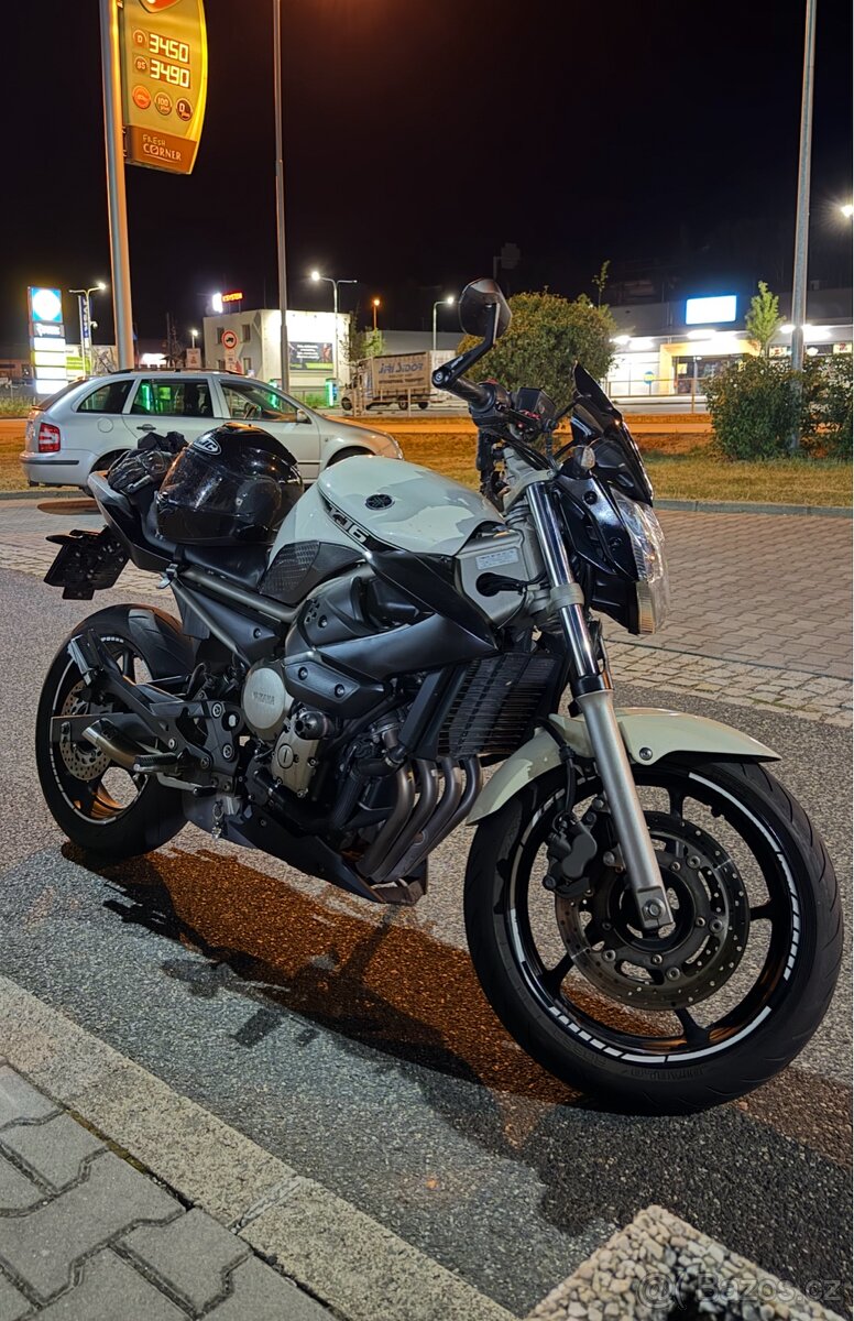 Yamaha xj6 - 3