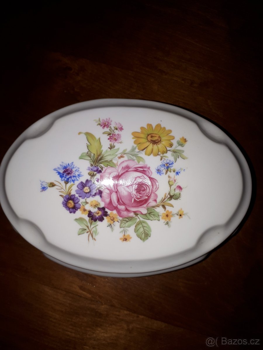 Porcelanova doza - 3