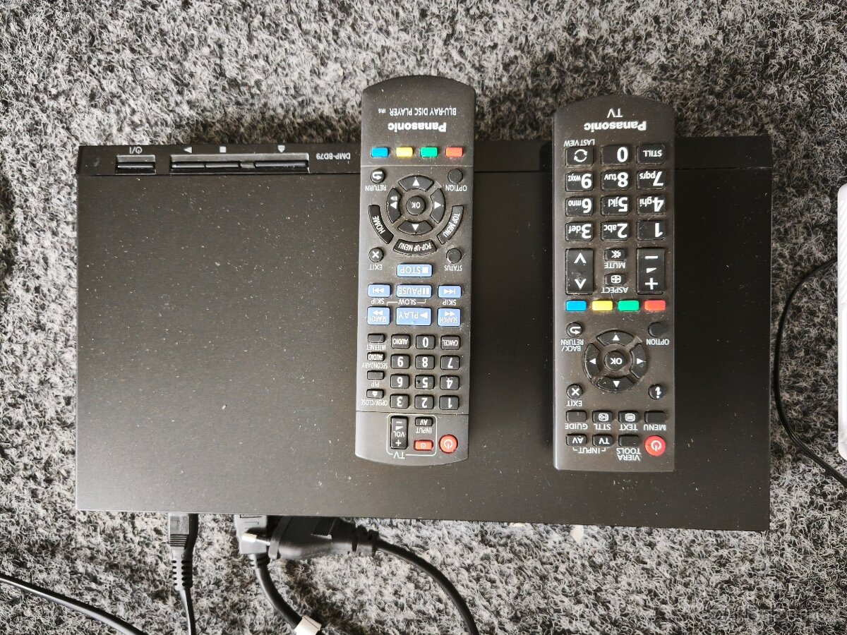 32" Panasonic TX-L32B6E s Blu-Ray Disc Player - 3