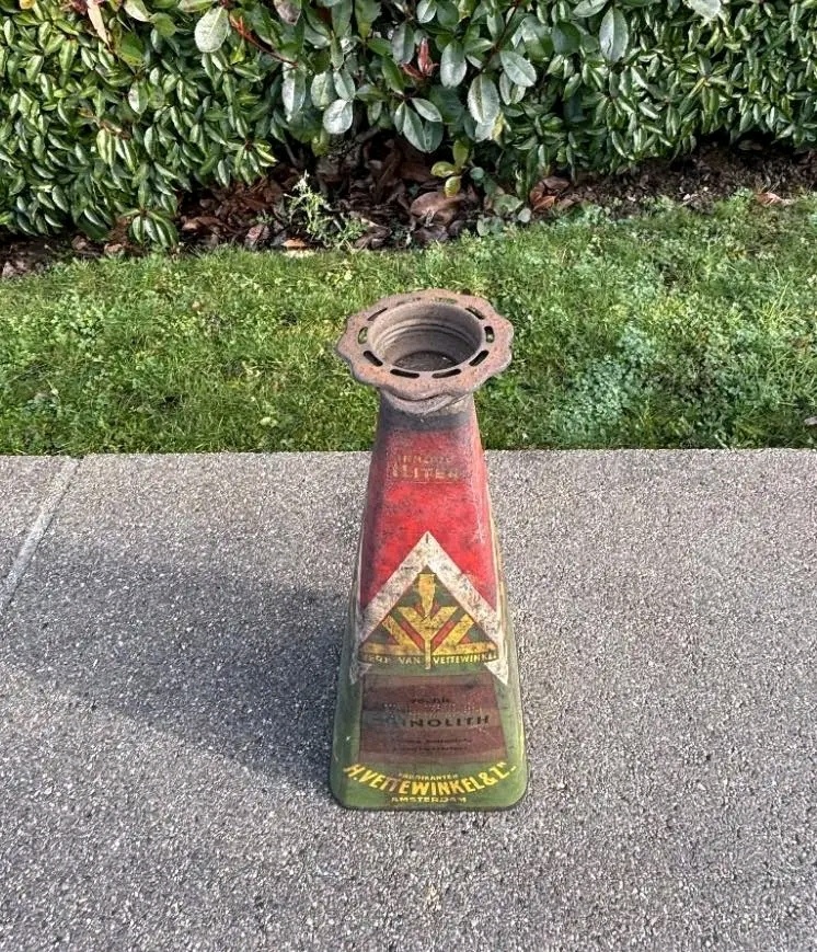 Staré plechovky od oleje - 3