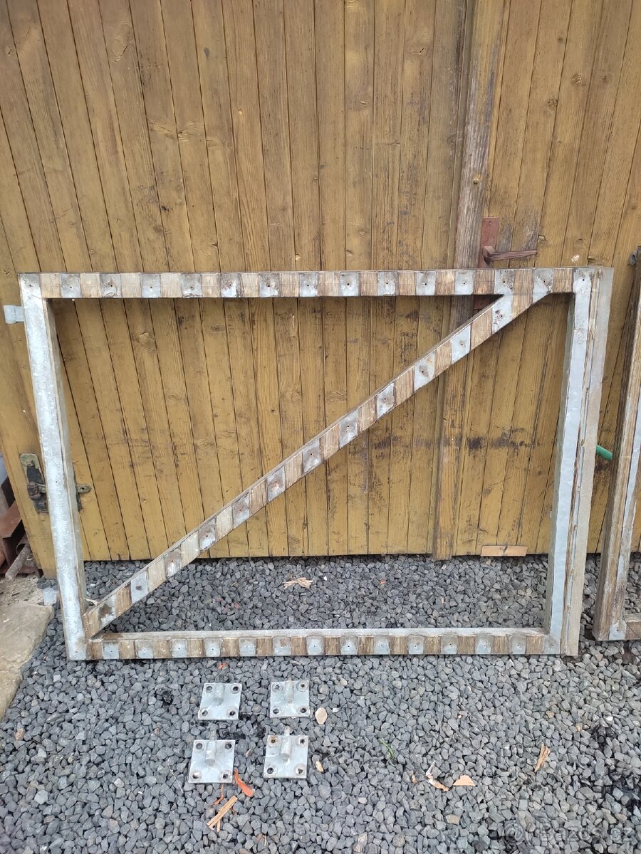 Brána, vrata Pozink - 3