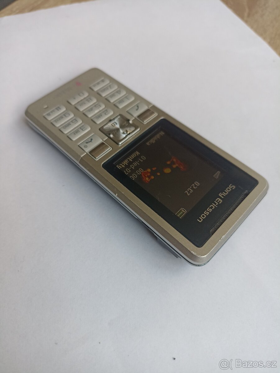 Sony Ericsson T250i - 3