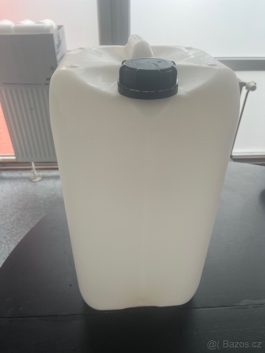 Plastové kanystry 25 l - 3