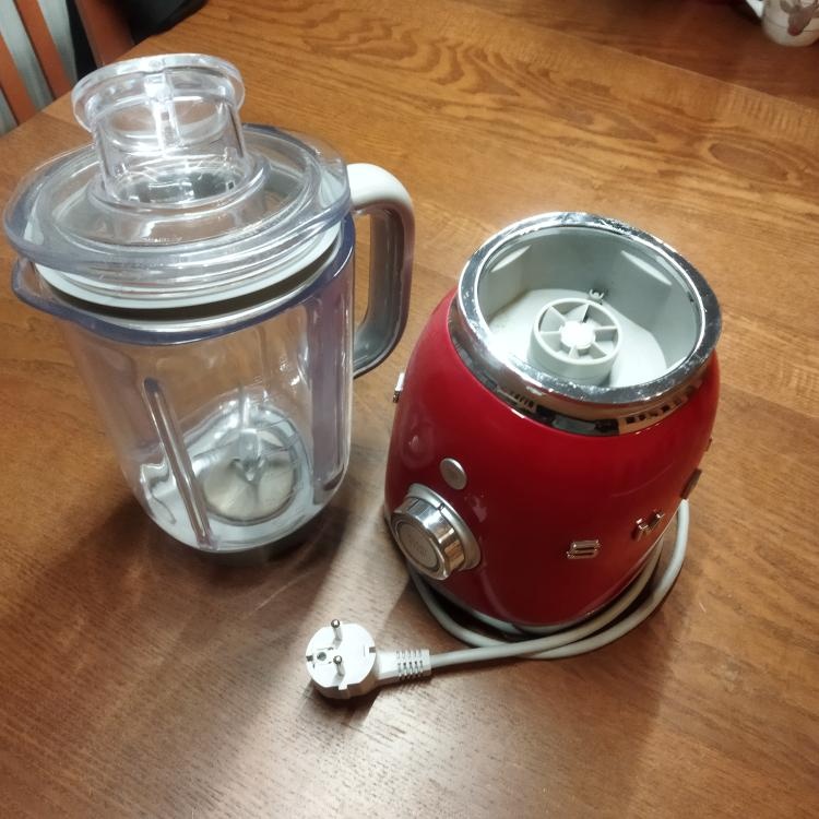 Designový stolní mixér SMEG - 3