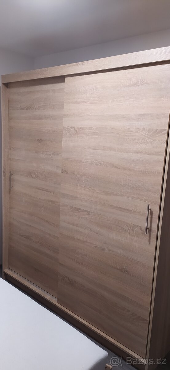 Šatní skříň - 3