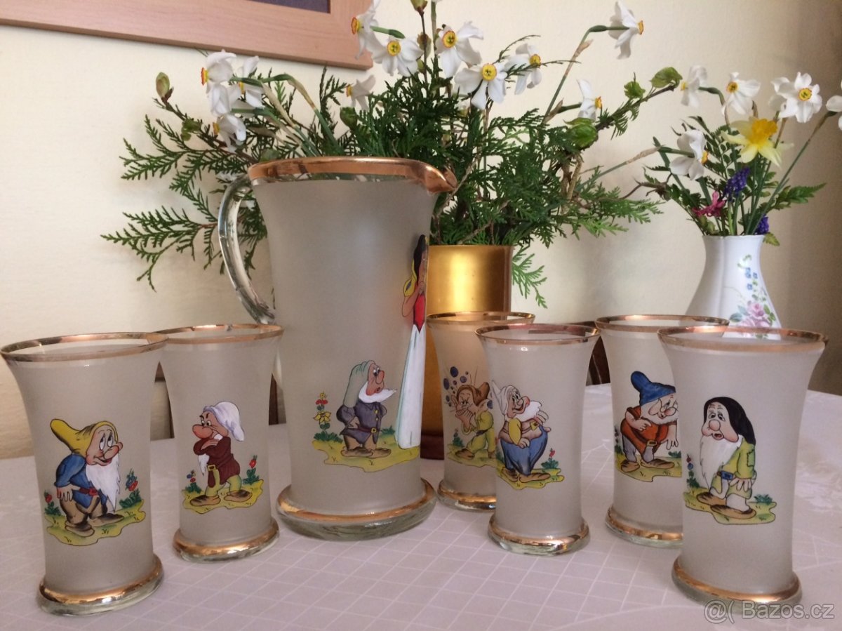 Nabízím skleněnou "pohádkovou sadu" z dědictví - 3