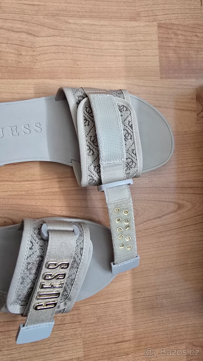 Dámské pantofle GUESS - 3