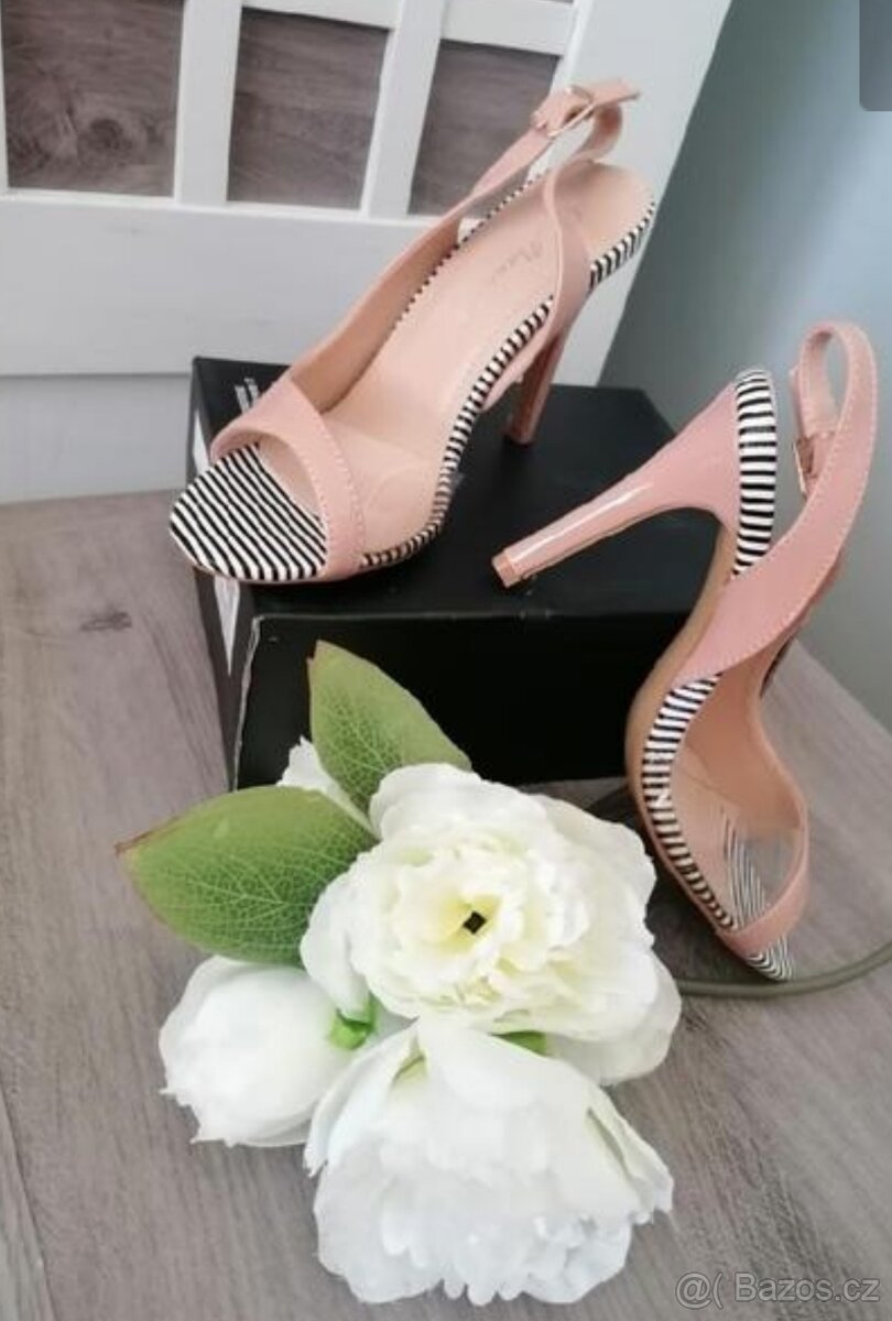 BÉŽOVÉ SANDÁLKY - 3