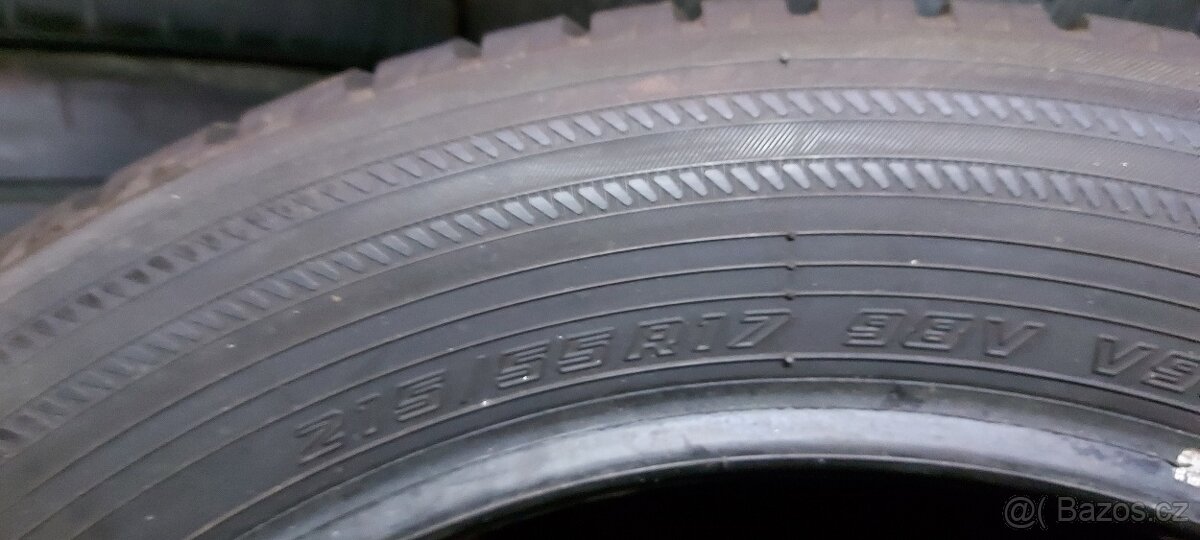Prodám pneu 215/55r17 - 3