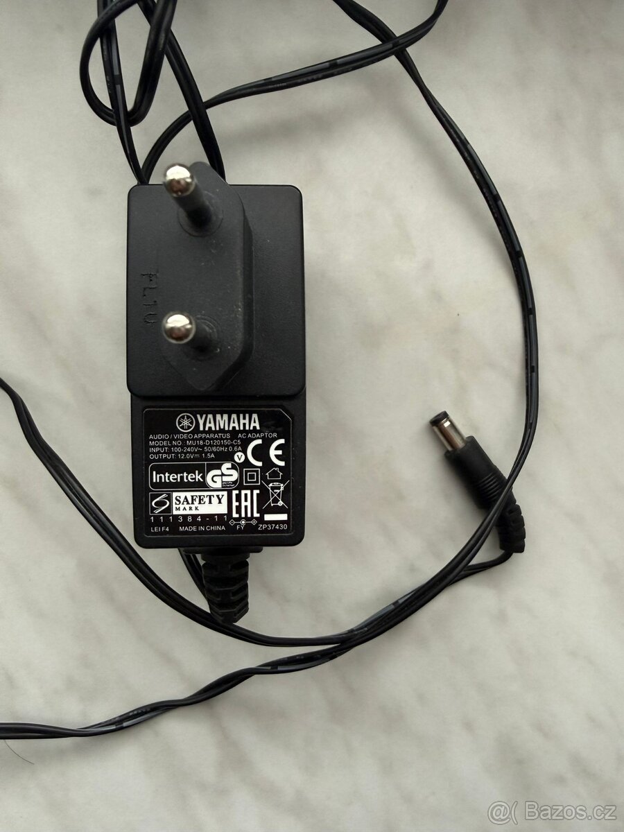 Mix pultík YAMAHA MG06 - 3