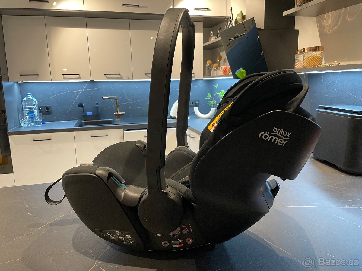 Autosedačka Britax Römer Baby-Safe Pro Space Black - 3