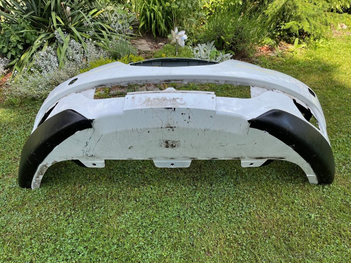 Přední nárazník Lancia Delta III. - 3