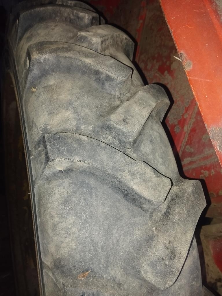 Traktor Nosič nářadí RS-09 - 3