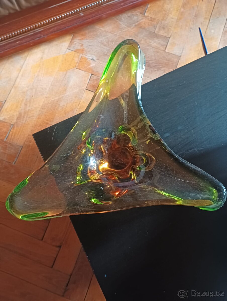 Vázy a dekorativní předměty - 3