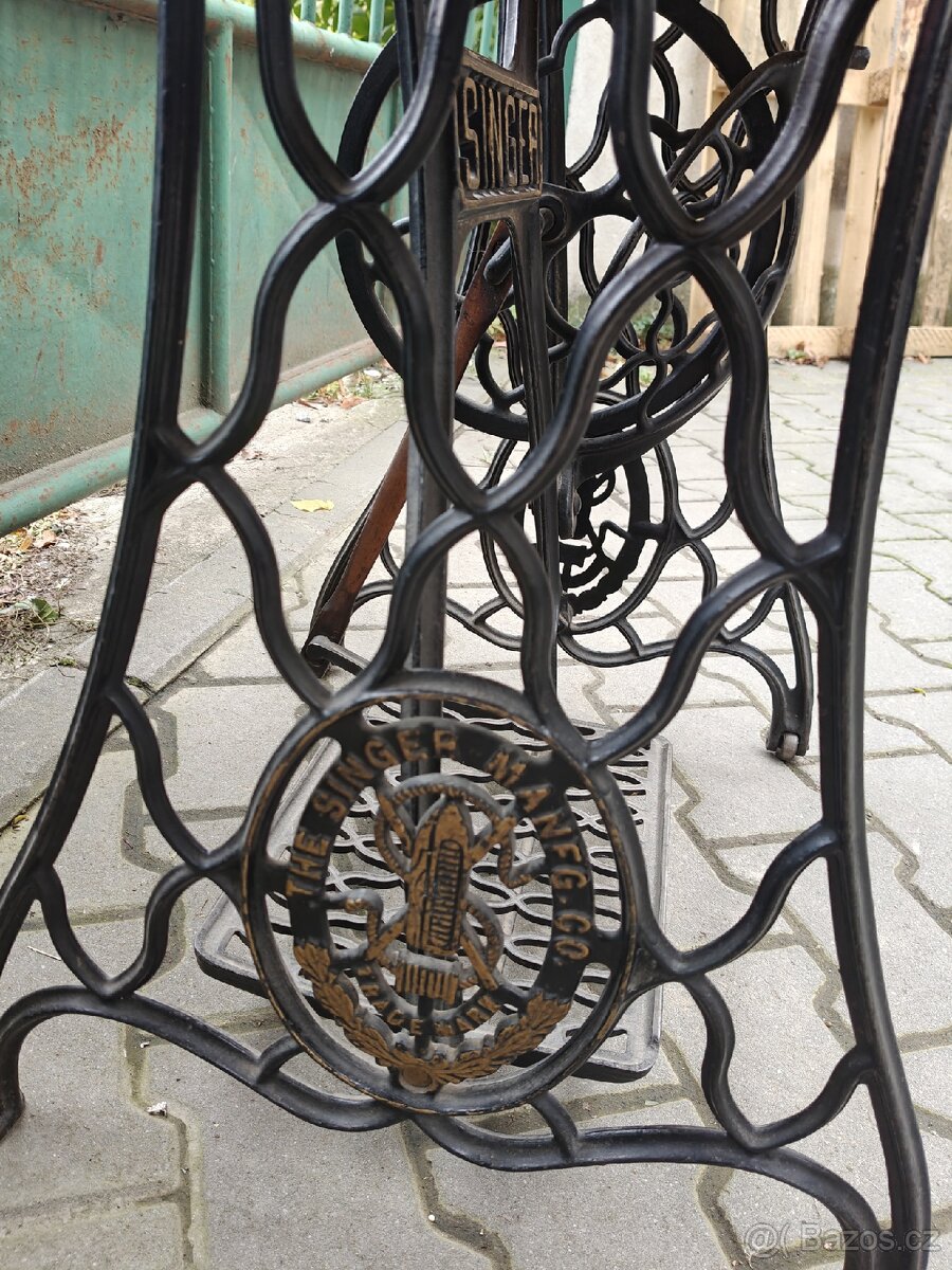 Stůl ze šicího stroje - 3