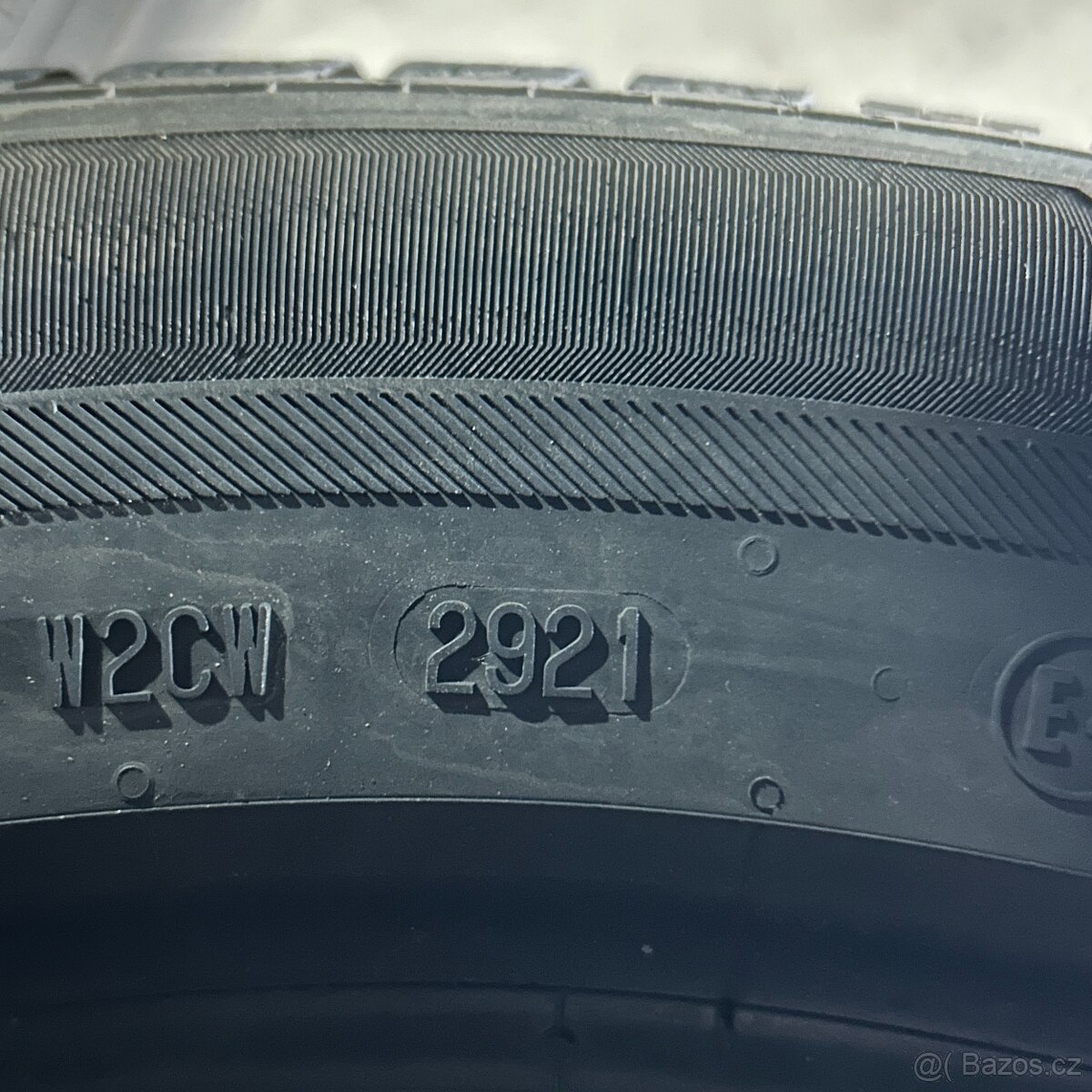 Zimní pneu 235/55 R18 104H XL Barum 6,5-7mm - 3