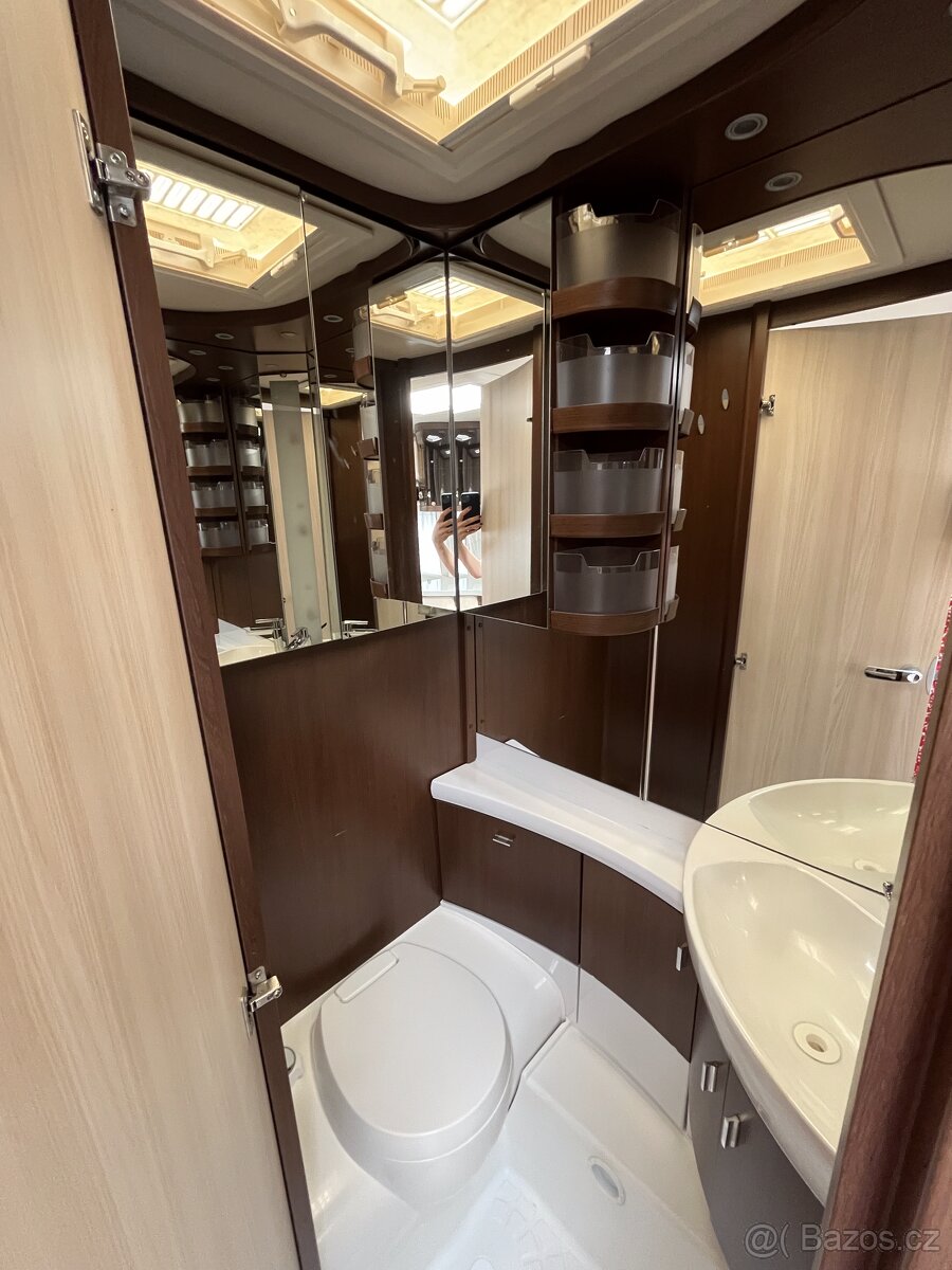 Prodám karavan HOBBY 560C - 3