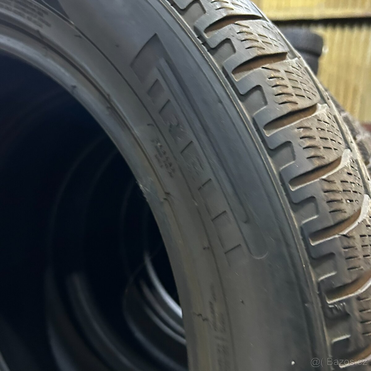 Zimní pneu 235/55 R20 105h Pirelli 5,5mm - 3