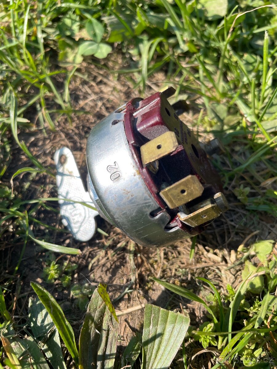 JAWA KÝVAČKA PANELKA 250 350 SPÍNACÍ SKŘÍŇKA PA - 3