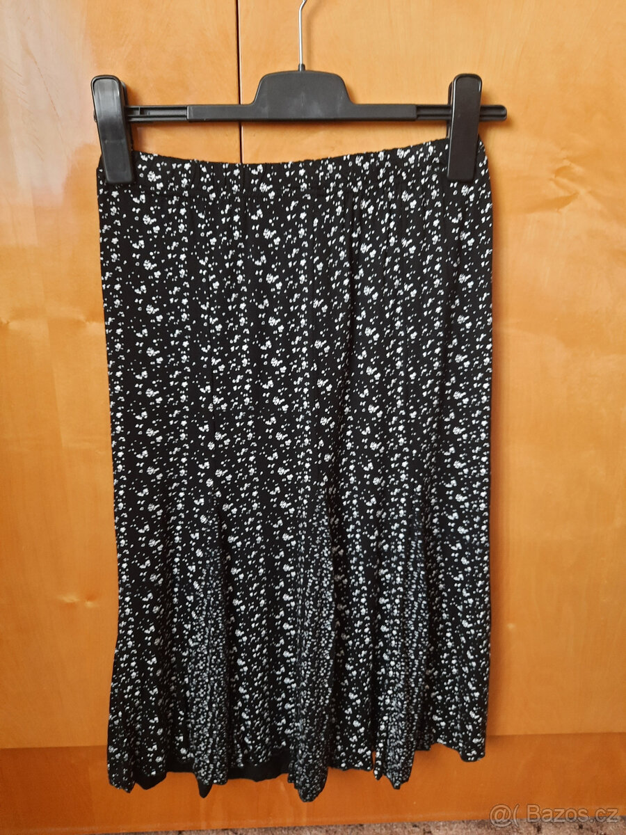 2 x černá sukně - 3
