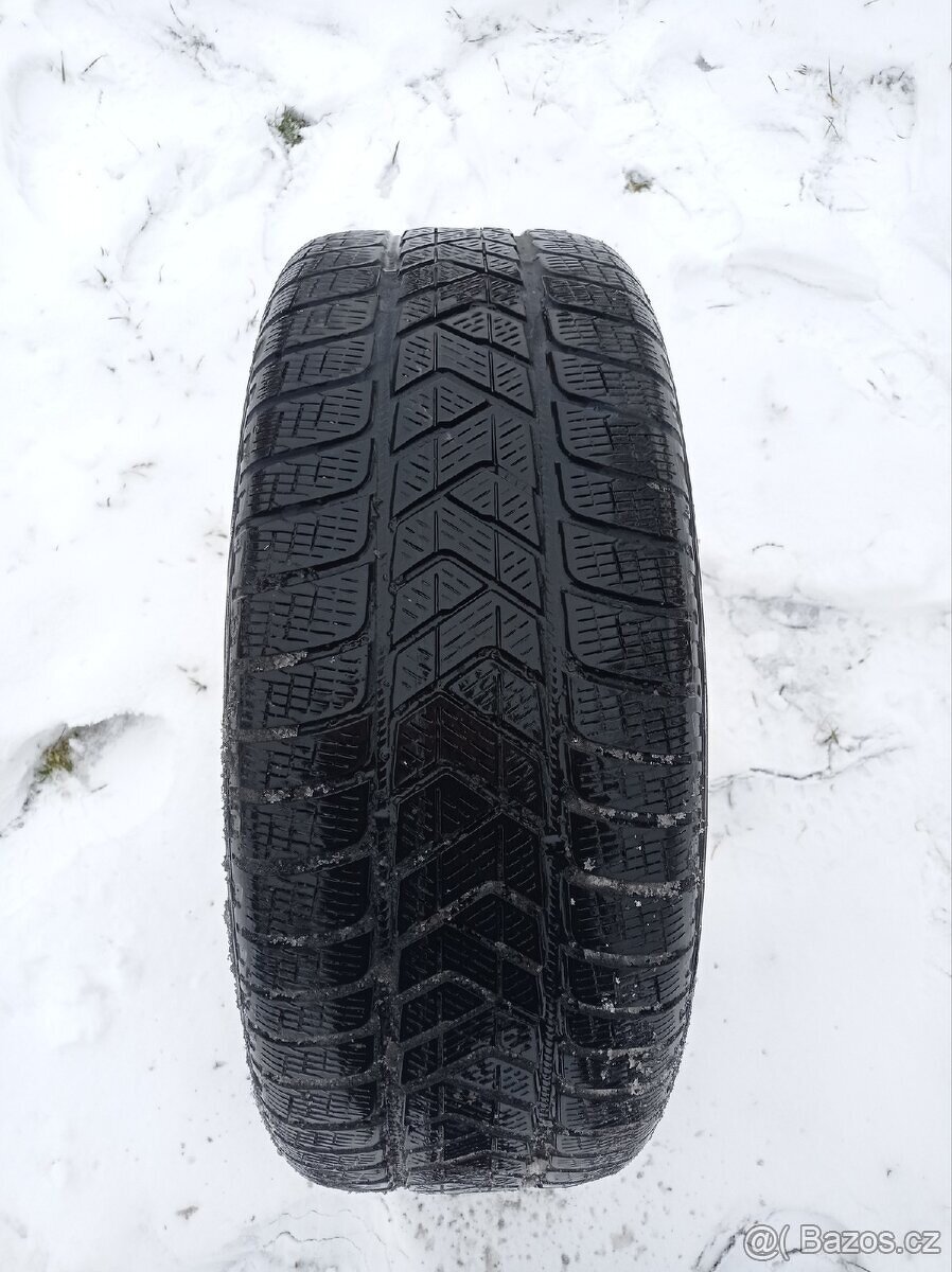 1ks Zimní pneumatika PIRELLI 235/60/R17 - 3