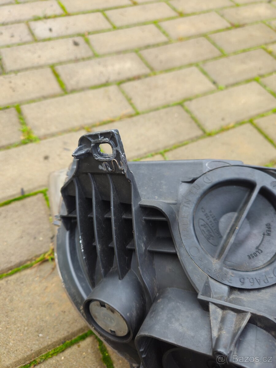 Pravé přední světlo Ford C-Max - 3