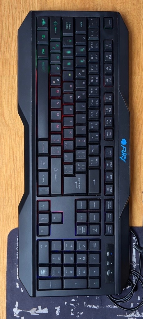 Klavesnice sluchátka myš podložka - 3