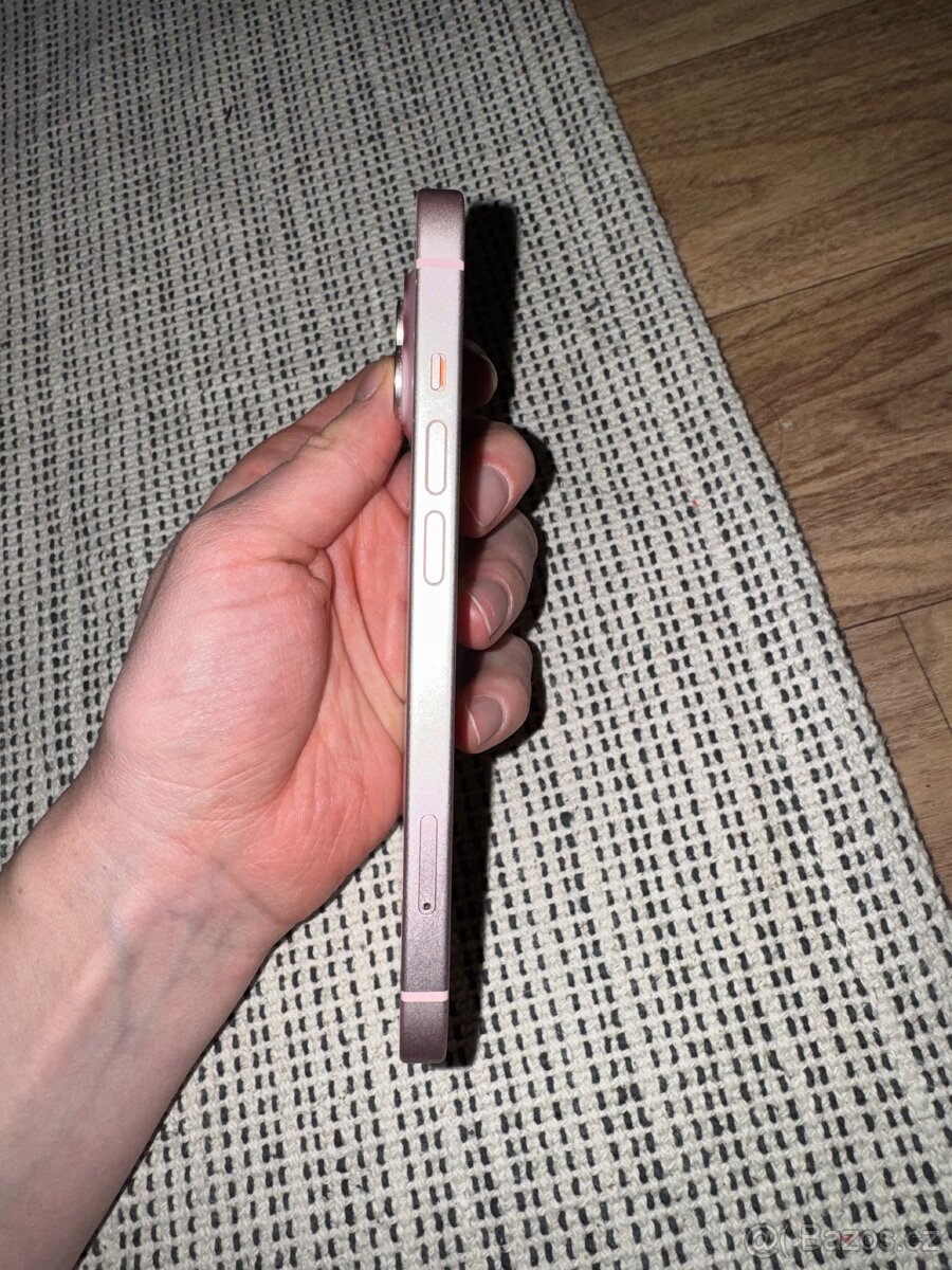 iPhone 15 růžový 128gb - 3