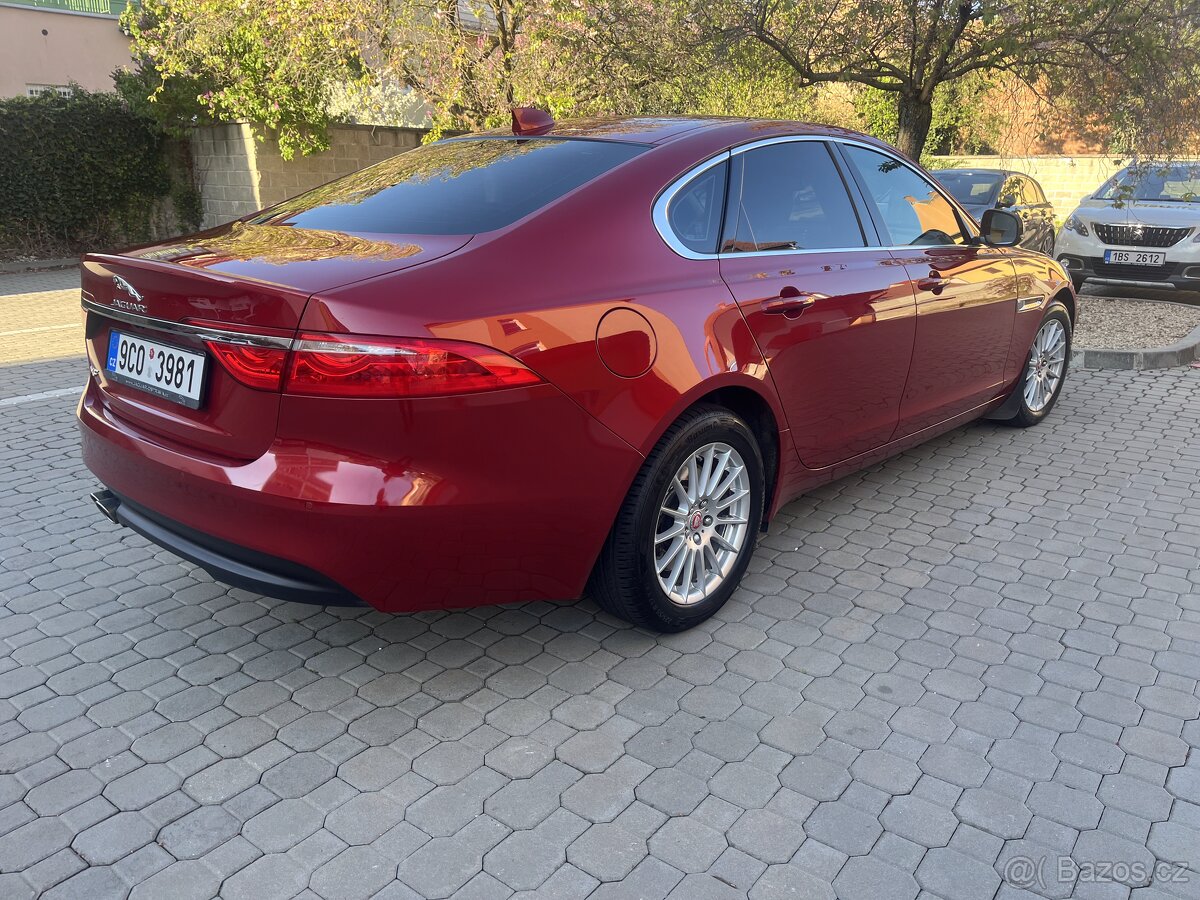 Jaguar XF - 3
