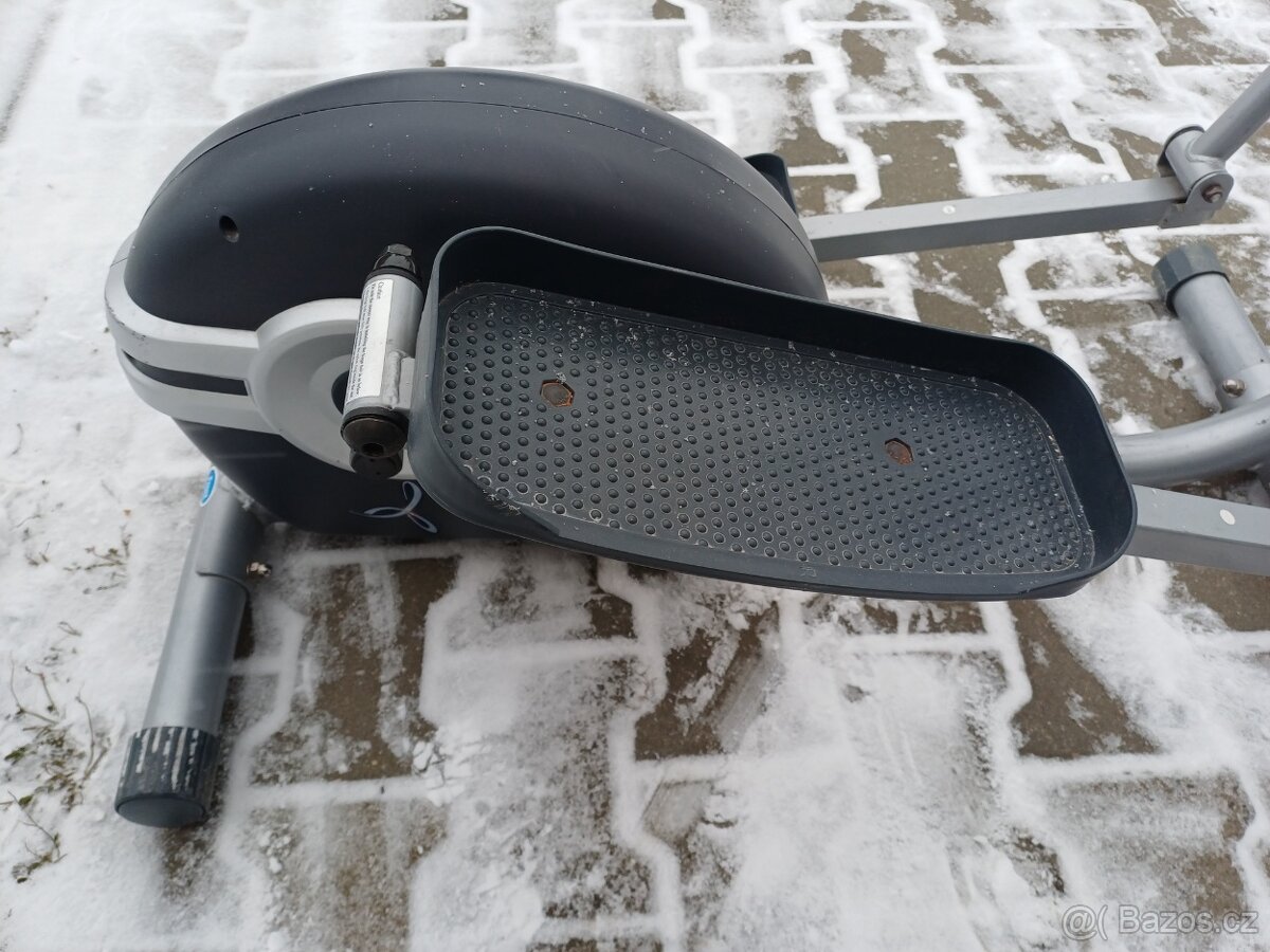 Prodám posilovací stroj. - 3