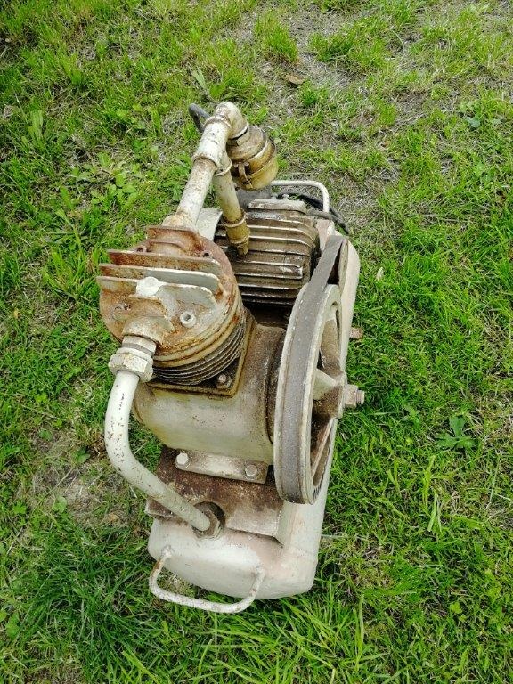 Prodám starý kompresor - 3