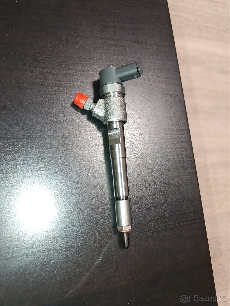 Vstřikovač Bosch 0445110309 Common Rail (diesel) - 3