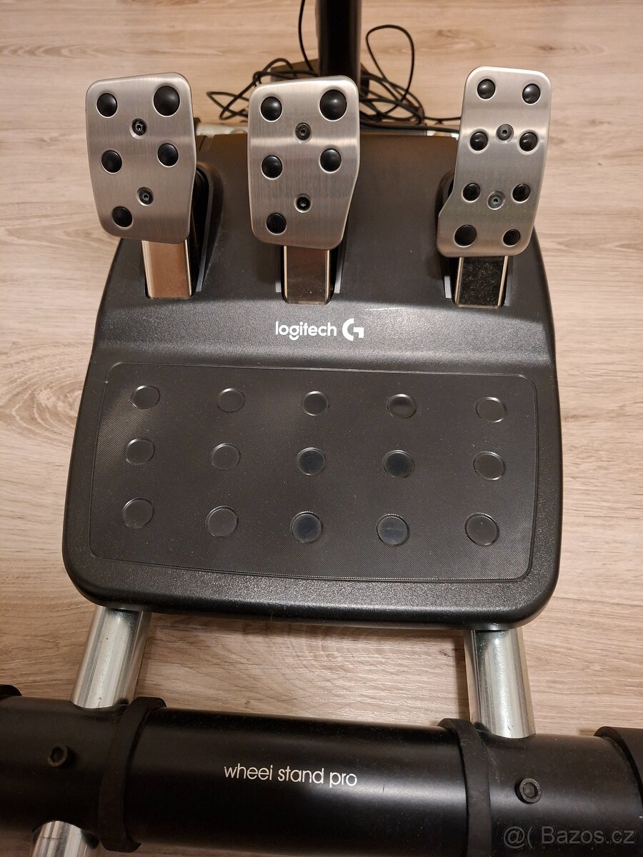 Volant s pedály na PS - 3