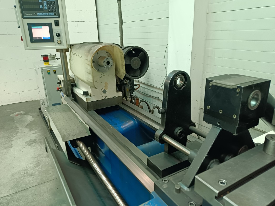 Vyvrtávací stroj do průměru 25 - 3