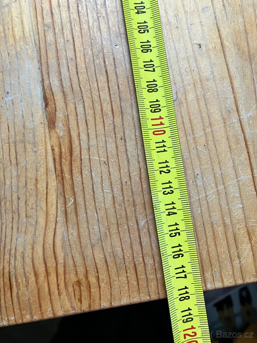 Dřevěný jídelní stůl se židlemi - 3