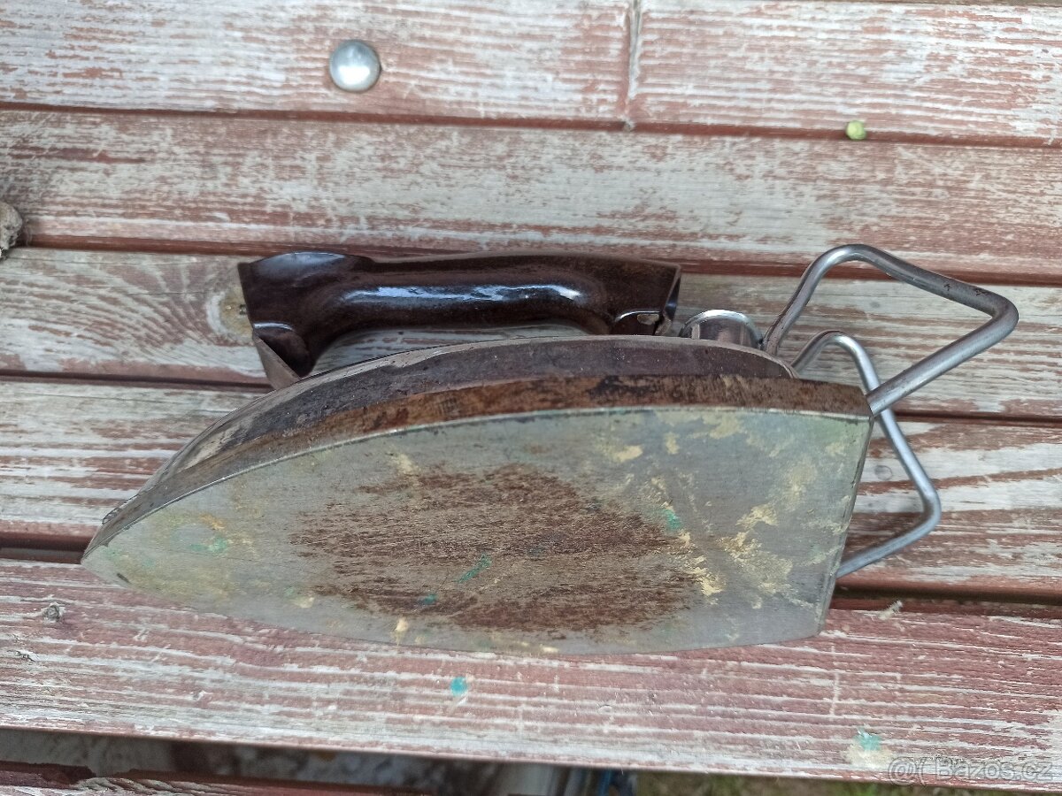 Stará žehlička - 3