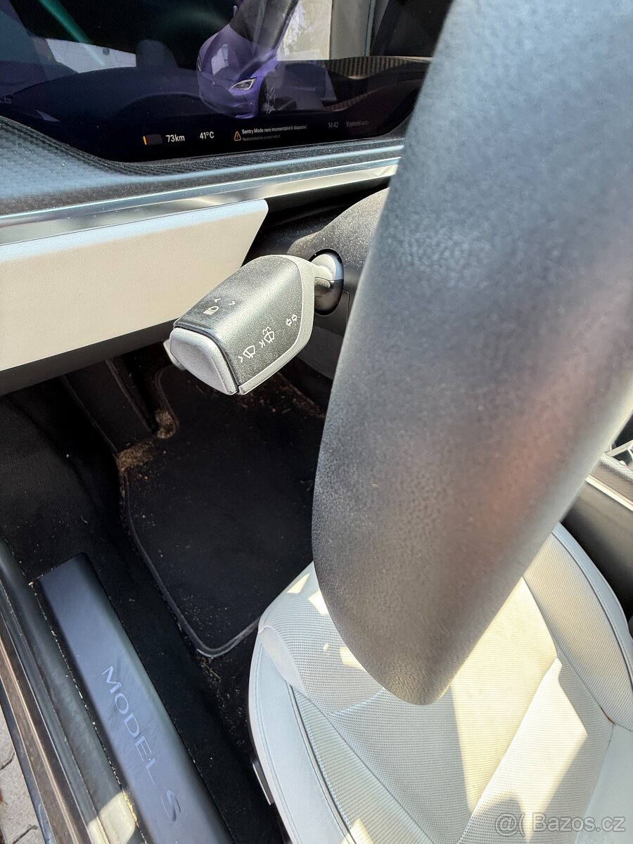 Tesla model S Plaid - 3