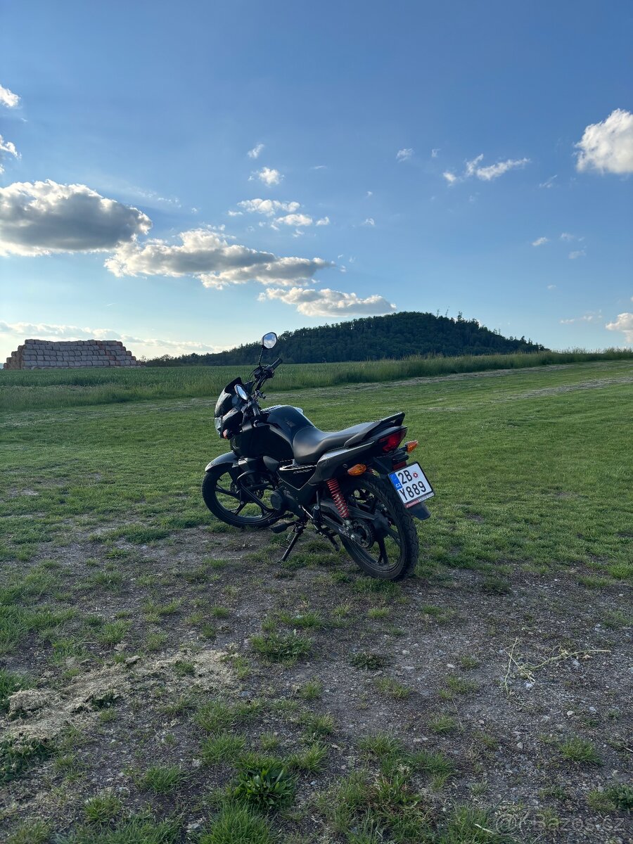 Honda CB125F - 3
