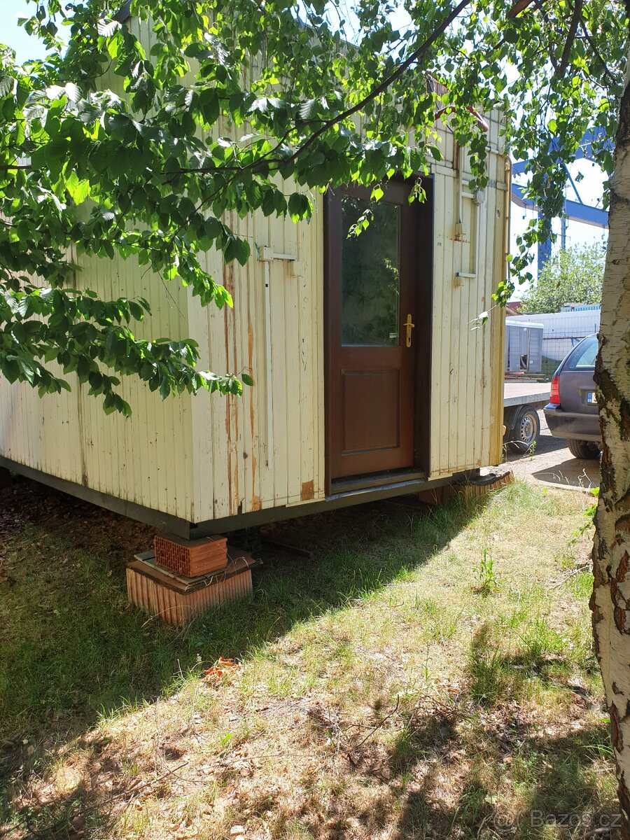 stavební obytná buňka cca 320x550x320cm - 3